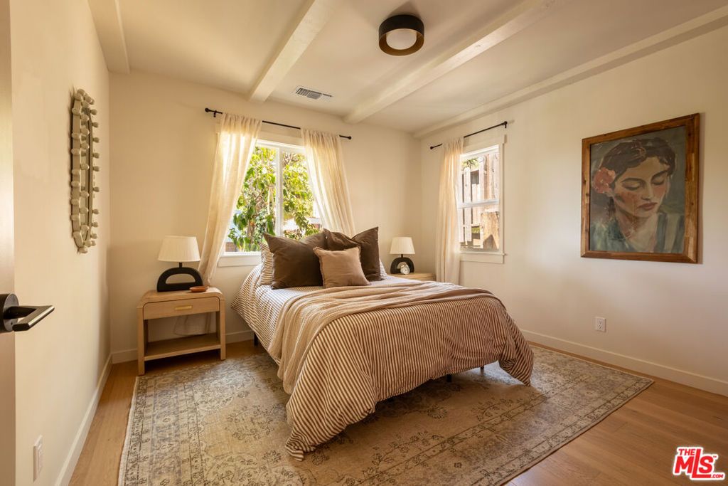 Image 9 of property listing at 4020 Clayton Avenue, Los Angeles, CA 90027