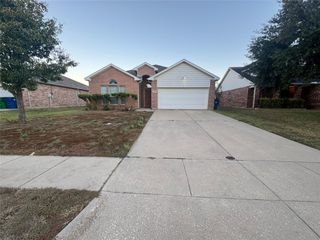 1140 Beaverwood Lane, Crowley, TX 76036