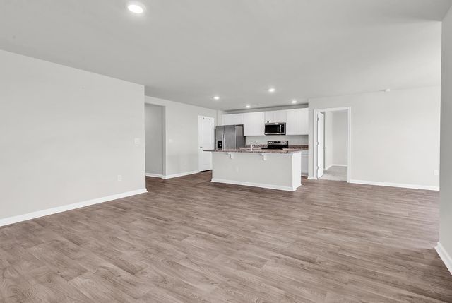 193 Country Grove Way, Galivants Ferry, SC 29544