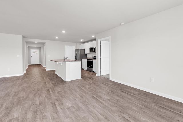 193 Country Grove Way, Galivants Ferry, SC 29544