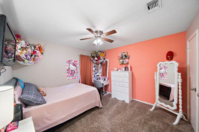 3808 Cottonwood Drive, La Porte, TX 77571