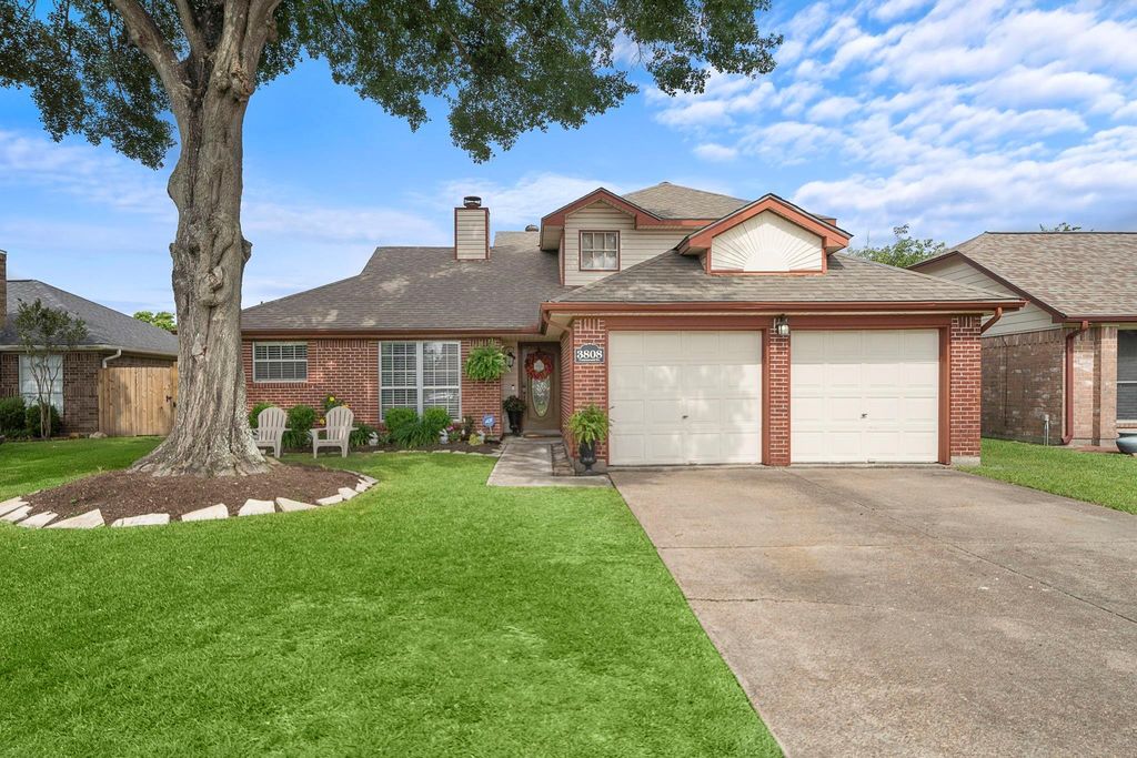 3808 Cottonwood Drive, La Porte, TX 77571