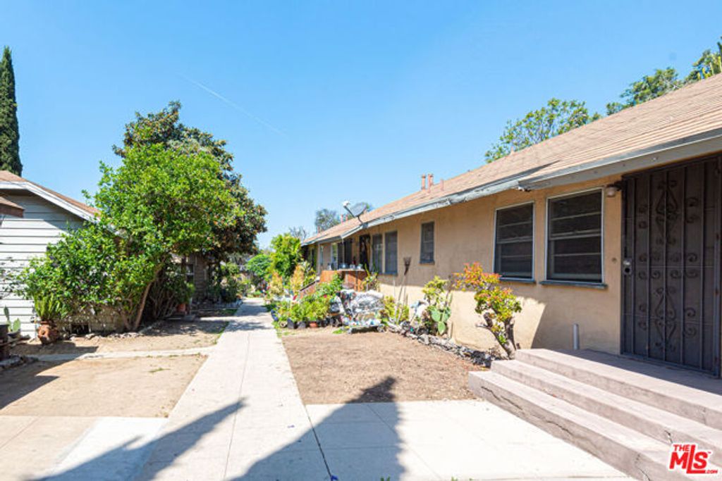 1305 Laveta Terrace, Los Angeles, CA 90026