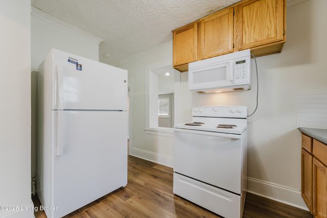 519 Compton St, Louisville, KY 40208