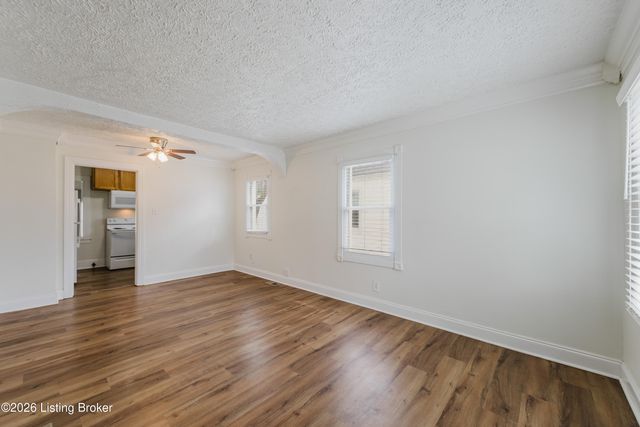 519 Compton St, Louisville, KY 40208