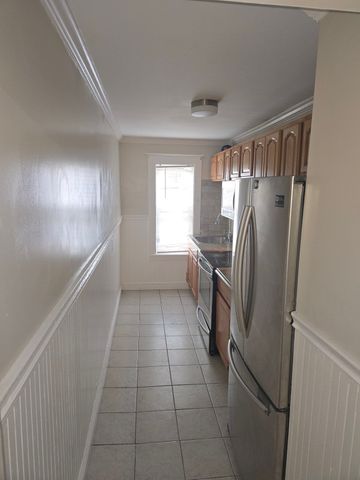 11 Ropes St 1, Salem, MA 01970