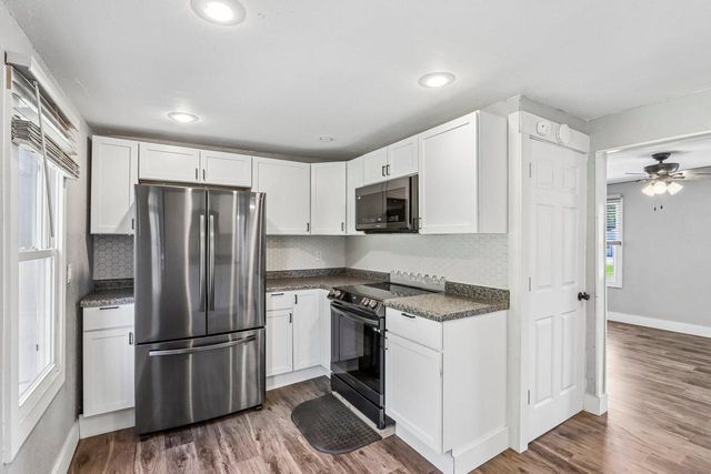 N6275 E Neda ROAD, Iron Ridge, WI 53035