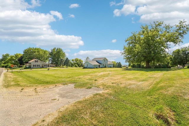 N6275 E Neda ROAD, Iron Ridge, WI 53035