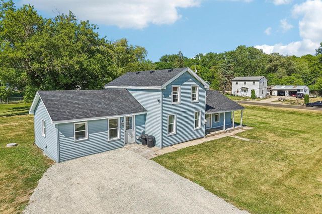 N6275 E Neda ROAD, Iron Ridge, WI 53035