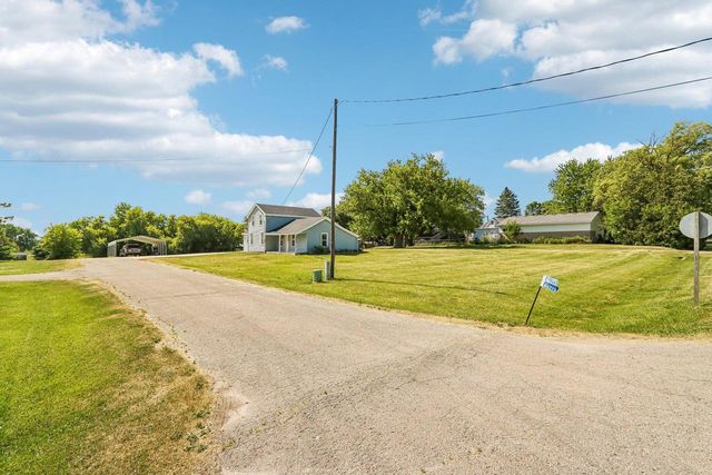N6275 E Neda ROAD, Iron Ridge, WI 53035