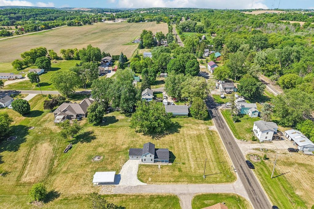 N6275 E Neda ROAD, Iron Ridge, WI 53035