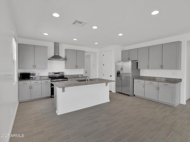 1707 W HOPI Drive, Coolidge, AZ 85128