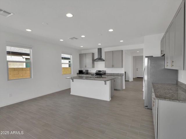 1707 W HOPI Drive, Coolidge, AZ 85128