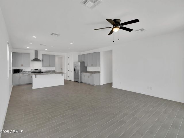 1707 W HOPI Drive, Coolidge, AZ 85128