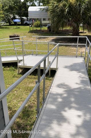 202 Pine Street, Waveland, MS 39576