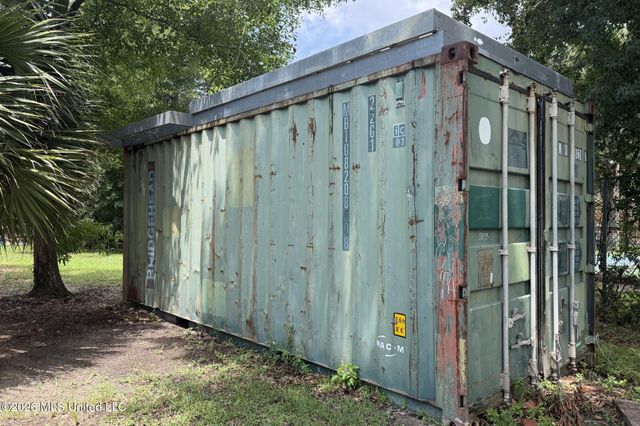 202 Pine Street, Waveland, MS 39576