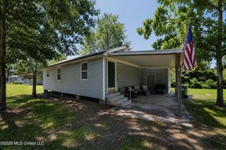 202 Pine Street, Waveland, MS 39576