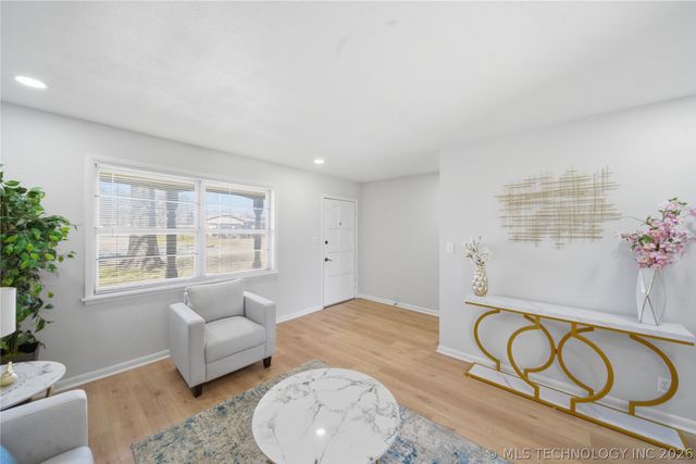 11338 E 7th Street, Tulsa, OK 74128