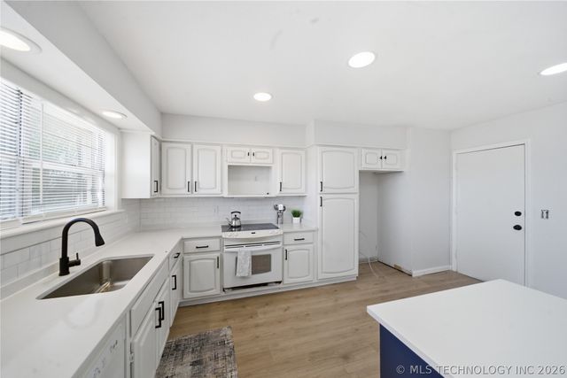 11338 E 7th Street, Tulsa, OK 74128