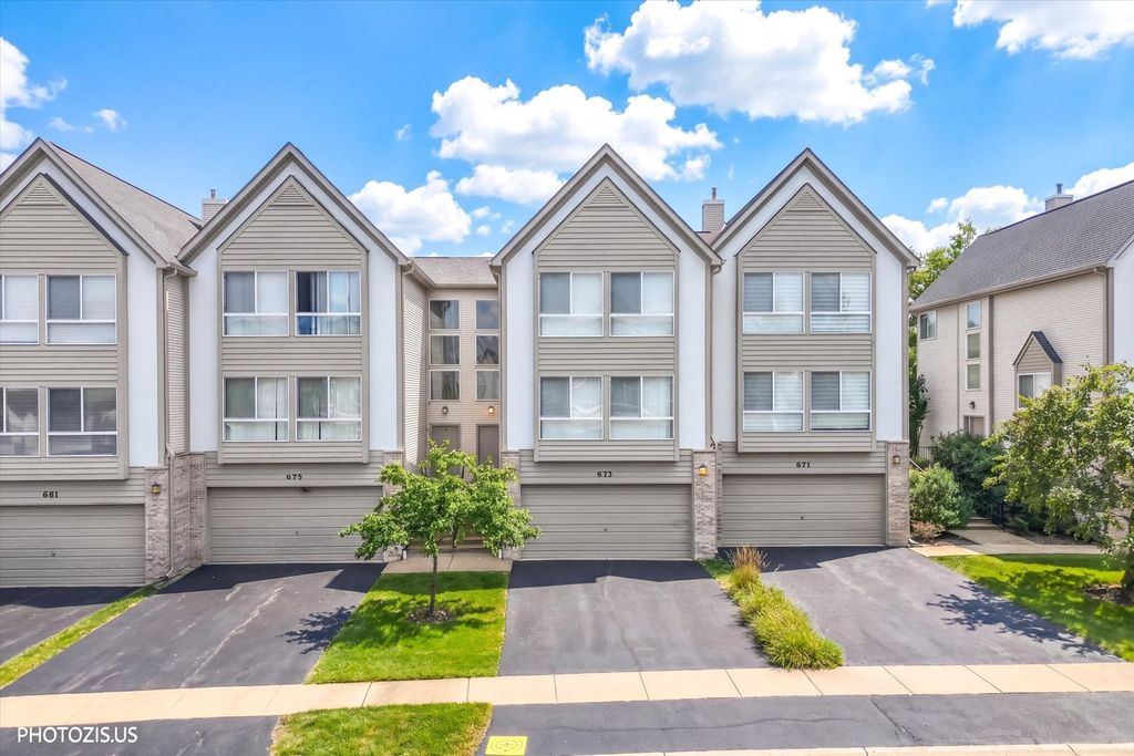 673 E Fountainview Drive 673, Mundelein, IL 60060 — exterior