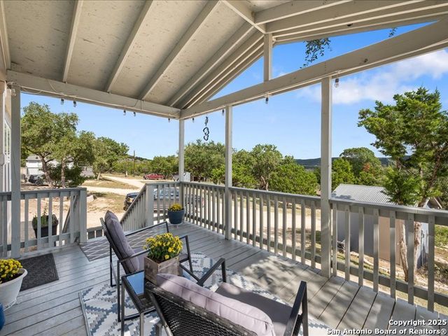 1999 Oil Wl, Pipe Creek, TX 78063