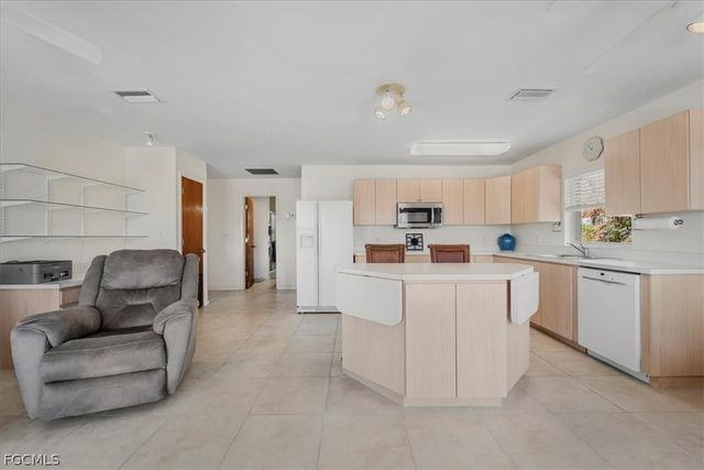 1079 Lock LN, Moore Haven, FL 33471