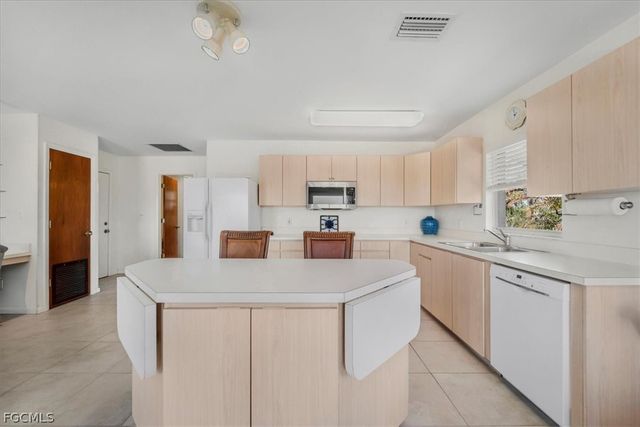 1079 Lock LN, Moore Haven, FL 33471