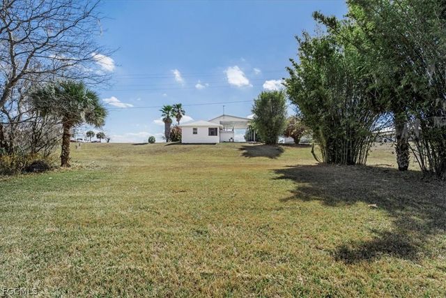 1079 Lock LN, Moore Haven, FL 33471