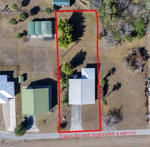 1079 Lock LN, Moore Haven, FL 33471