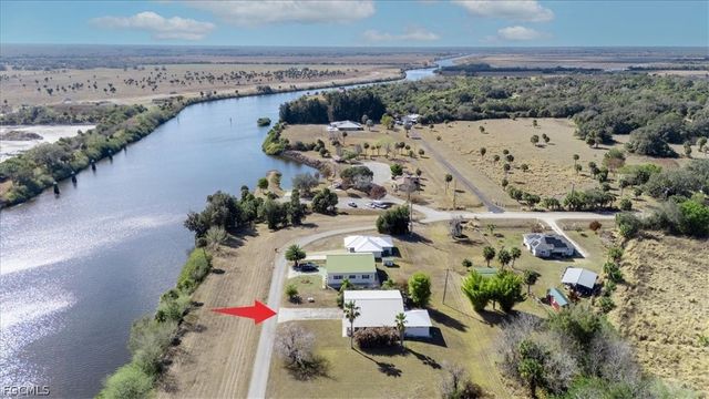 1079 Lock LN, Moore Haven, FL 33471