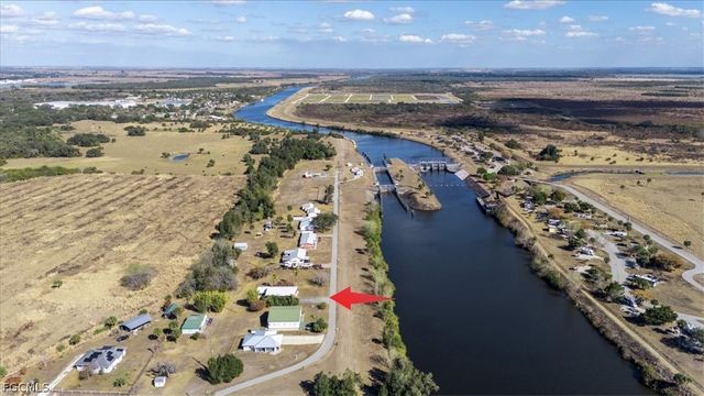 1079 Lock LN, Moore Haven, FL 33471