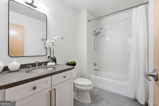 660 Glen Iris Drive NE 208, Atlanta, GA 30308
