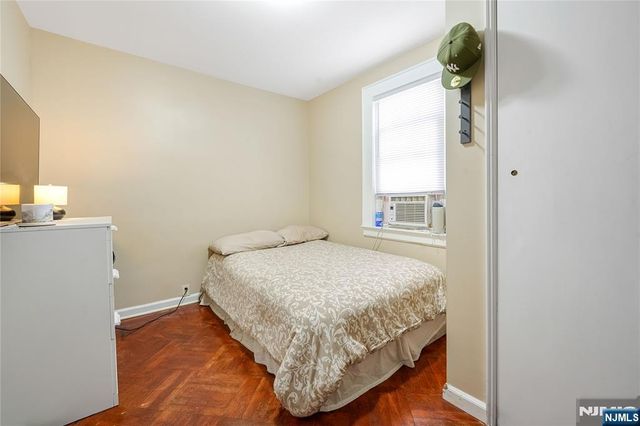 728 Devon Street, Kearny, NJ 07032