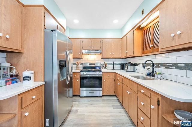 728 Devon Street, Kearny, NJ 07032