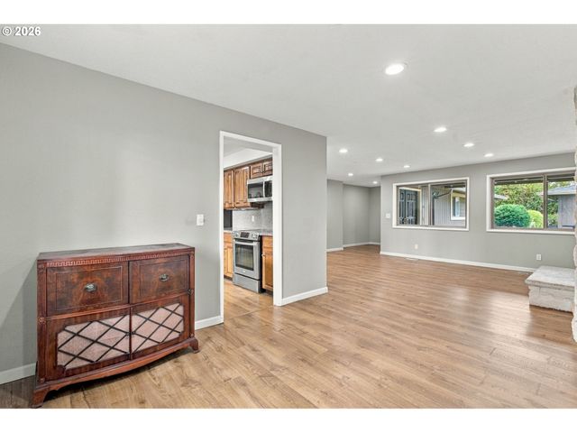 1335 Nw 128TH Ave, Portland, OR 97229