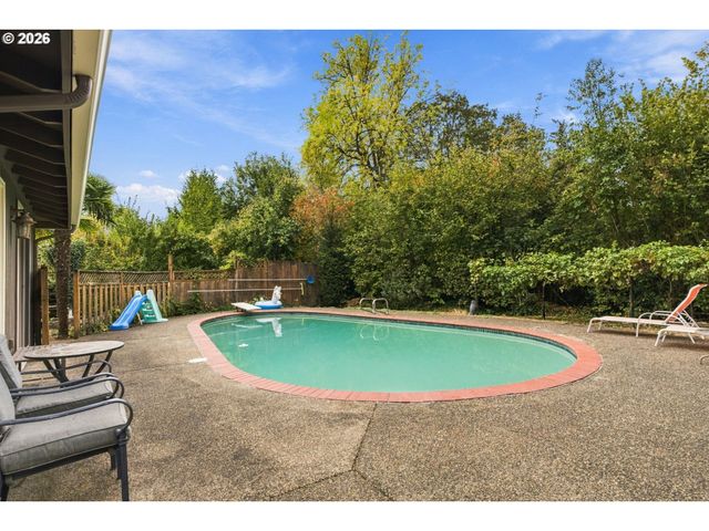 1335 Nw 128TH Ave, Portland, OR 97229