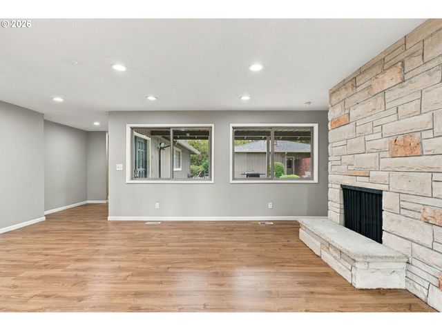 1335 Nw 128TH Ave, Portland, OR 97229