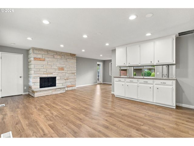 1335 Nw 128TH Ave, Portland, OR 97229