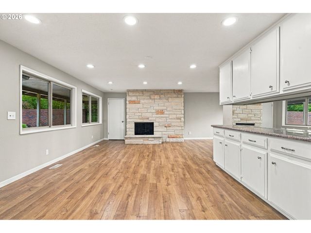 1335 Nw 128TH Ave, Portland, OR 97229