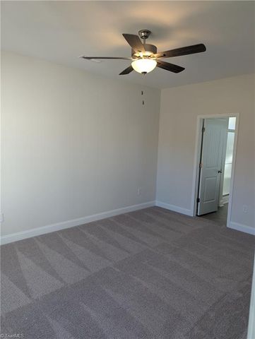 218 Kyndall Run Drive 34, Lexington, NC 27295