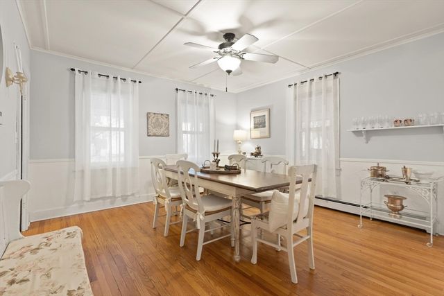 49 Chestnut Street, Foxboro, MA 02035