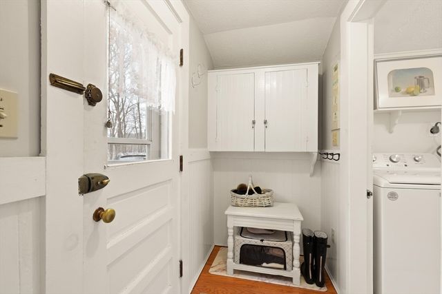 49 Chestnut Street, Foxboro, MA 02035