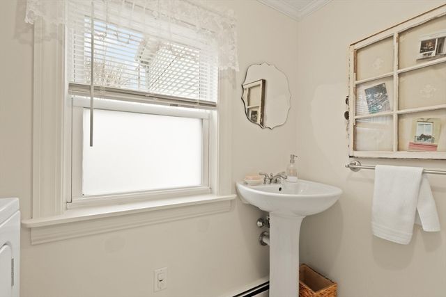 49 Chestnut Street, Foxboro, MA 02035