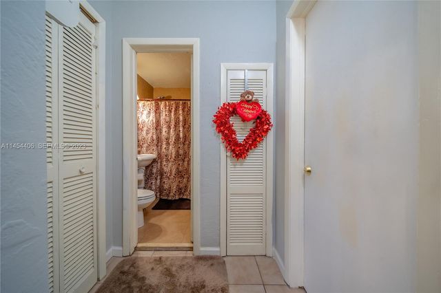 925 E 29th Street, Hialeah, FL 33013