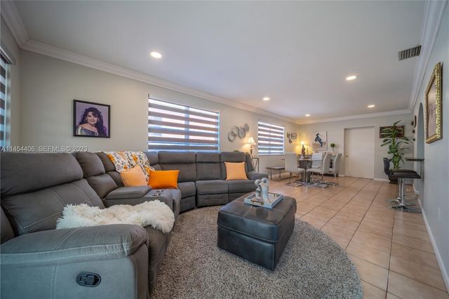 925 E 29th Street, Hialeah, FL 33013