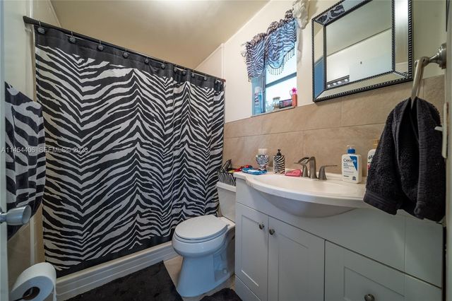 925 E 29th Street, Hialeah, FL 33013