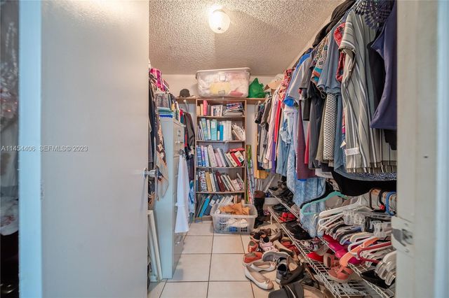 925 E 29th Street, Hialeah, FL 33013