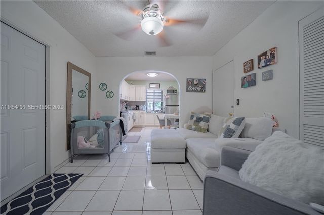 925 E 29th Street, Hialeah, FL 33013