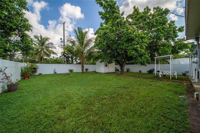 925 E 29th Street, Hialeah, FL 33013