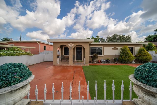 925 E 29th Street, Hialeah, FL 33013